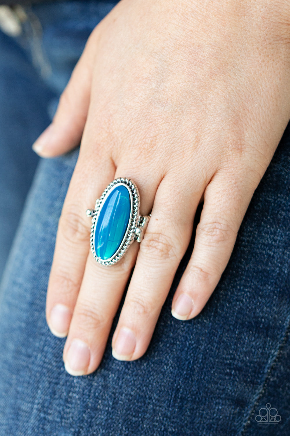 Oval Oasis - Blue - Paparazzi - Davetta Jewels